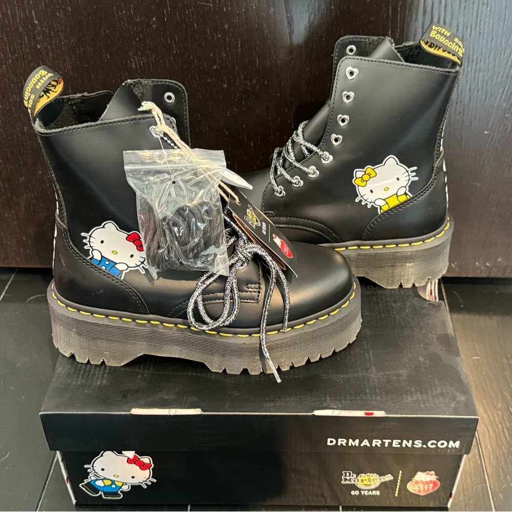 Hello Kitty x Dr Martens Jadon Leather Platform Boot NWT